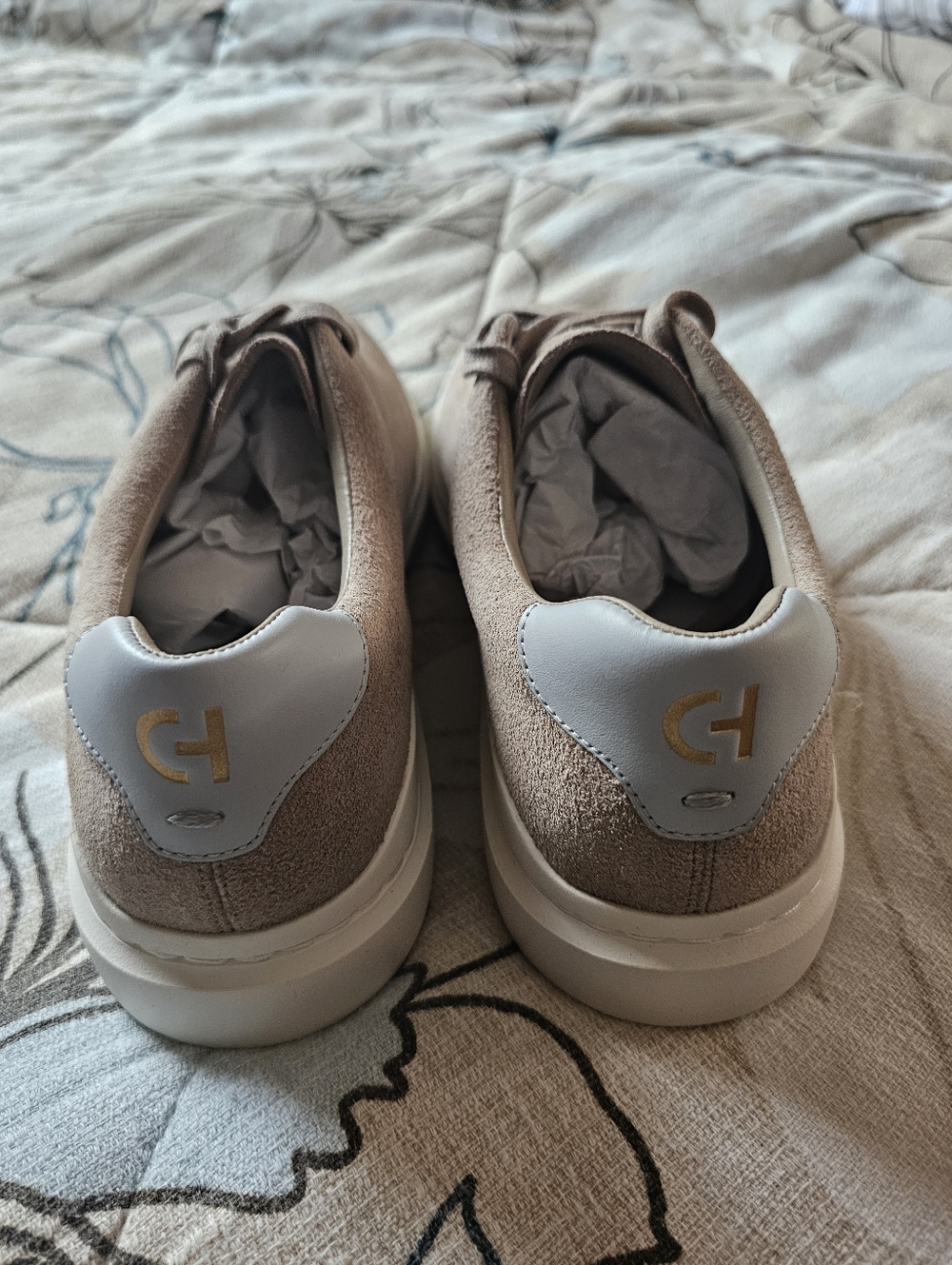 Men's 11 Cole Haan Suede Sneakers in Light Tan - Picture 3 of 10